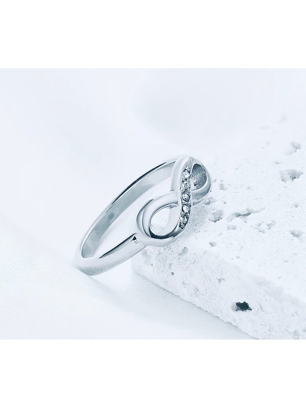 New - Silver -Number 8 Shaped Inlaid Zirconia Ring - Size 6